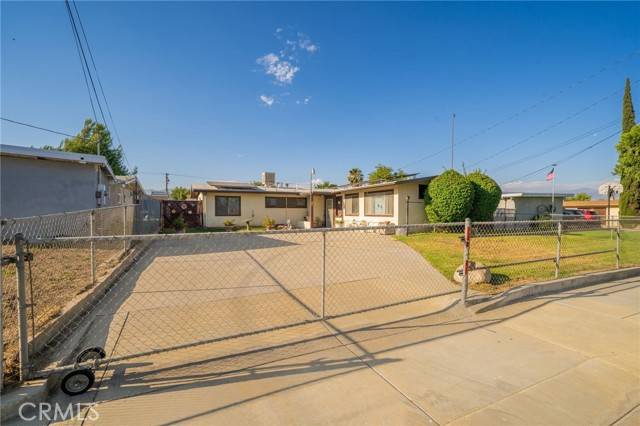 Rialto, CA 92376,618 E 2nd ST