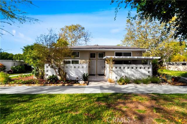 Laguna Woods, CA 92637,762 Calle Aragon A