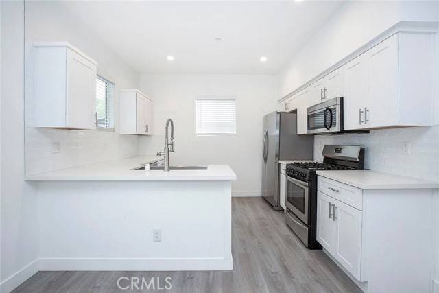 North Hollywood, CA 91601,5026 1/2 Cleon AVE