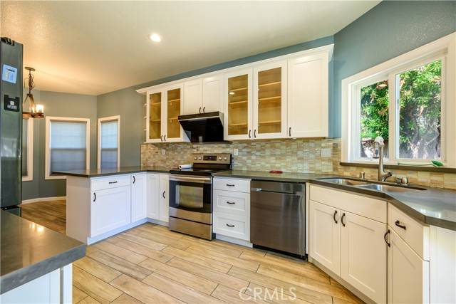 Fremont, CA 94555,5004 Crandallwood DR