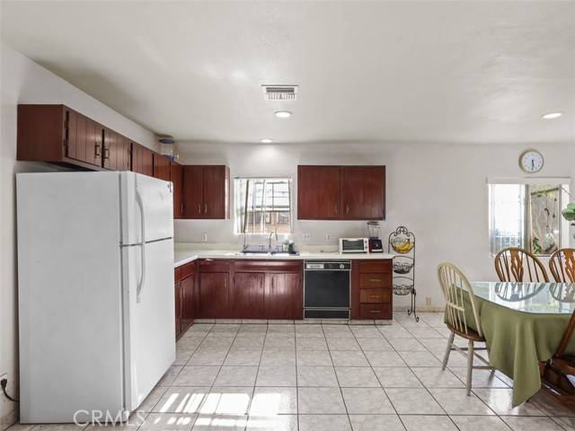 Maywood, CA 90270,4332 E 53rd ST