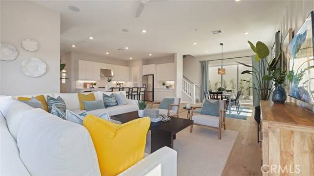 Irvine, CA 92618,116 Tiffin