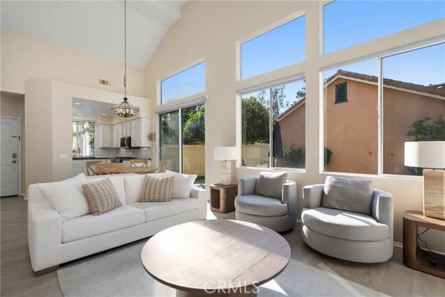 Irvine, CA 92606,26 Le Vanto