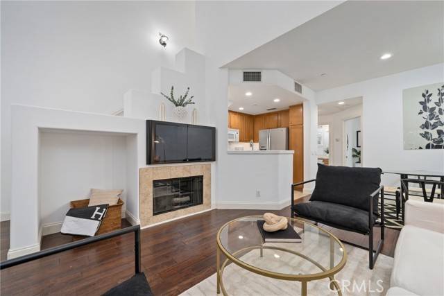 Irvine, CA 92603,322 Dewdrop