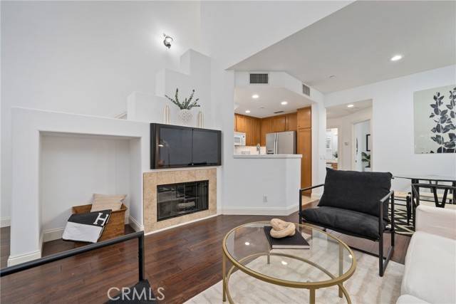 Irvine, CA 92603,322 Dewdrop