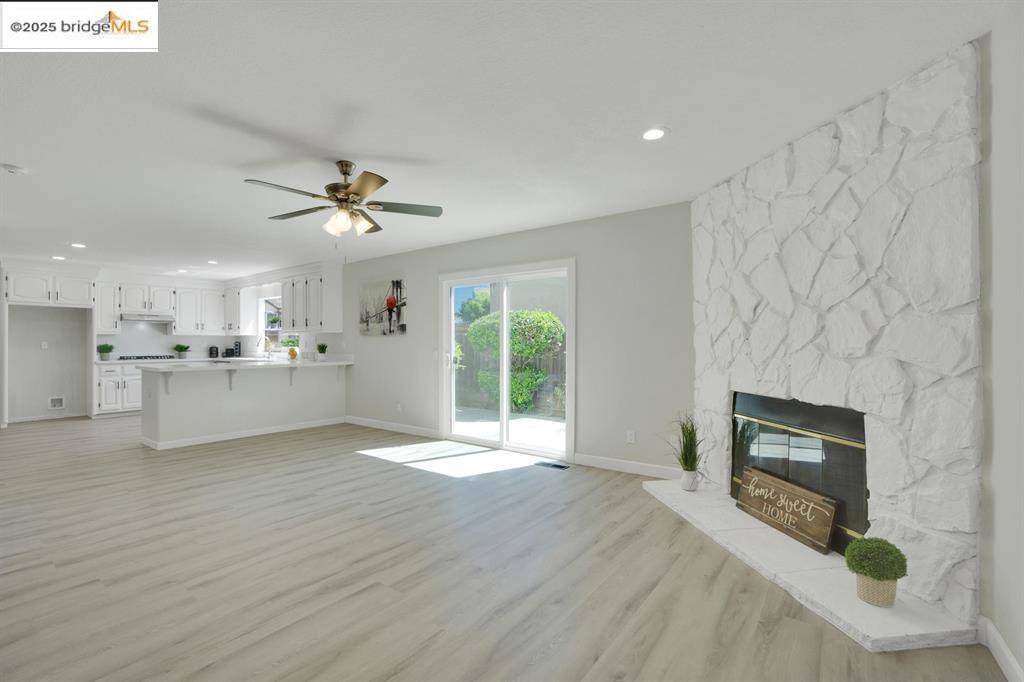 Stockton, CA 95209-9999,2490 PONTE MIRA WAY