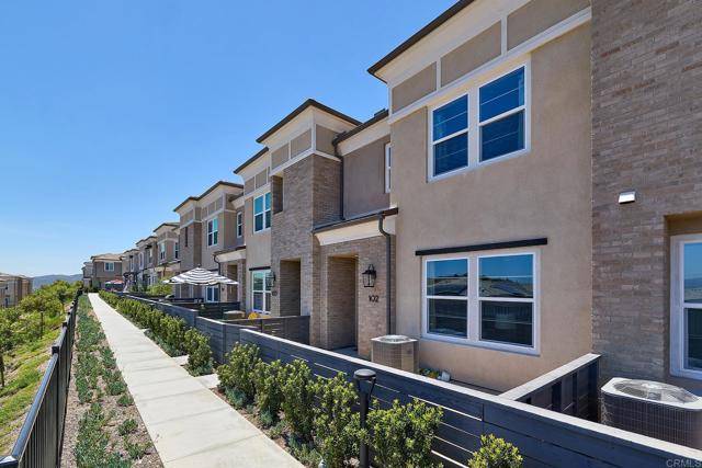 San Marcos, CA 92078,1210 Sunrise 102