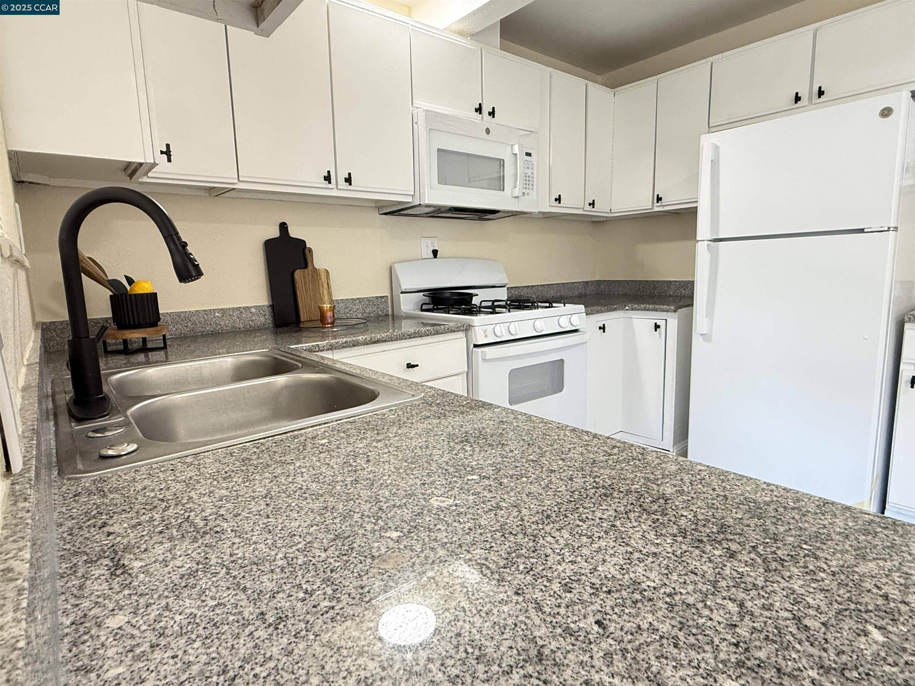 Vallejo, CA 94591,457 La Jolla St