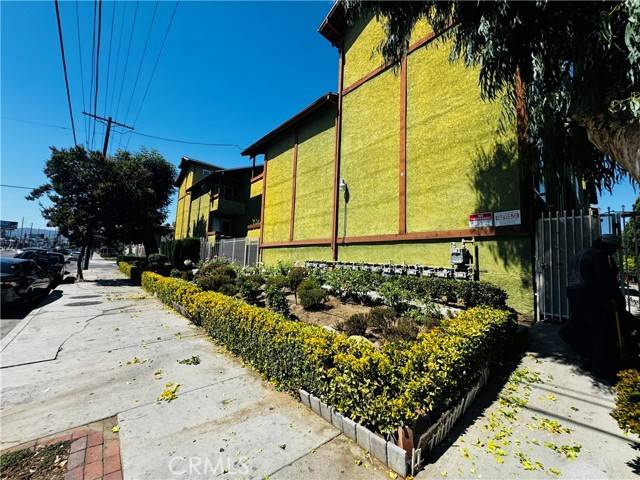 Tarzana, CA 91335,6155 Reseda 4