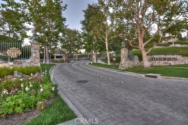 Newport Beach, CA 92660,18 Lucerne