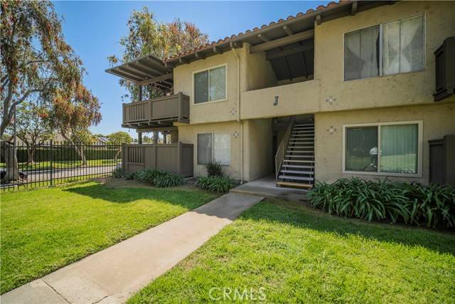 Santa Ana, CA 92701,1345 Cabrillo Park DR J02