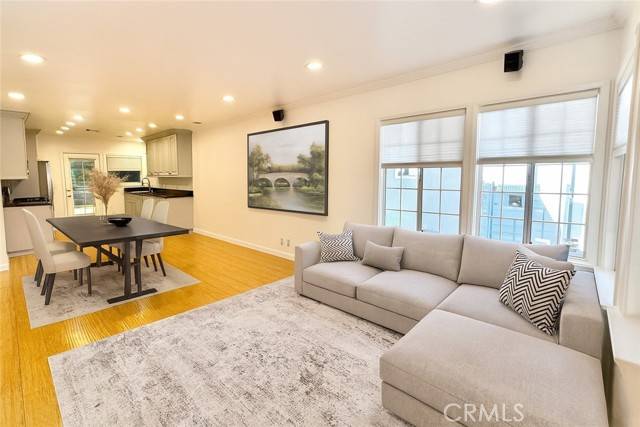 Winnetka, CA 91306,19919 Archwood ST
