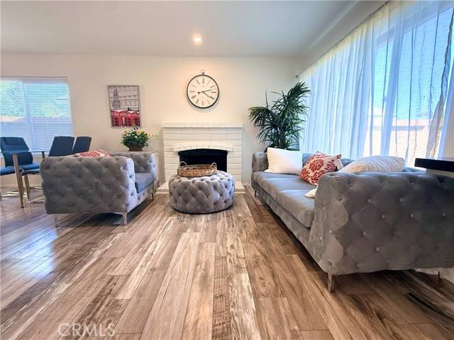 Irvine, CA 92604,14901 Waverly LN