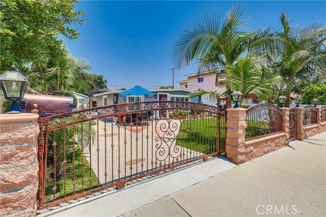 Norwalk, CA 90650,12121 Hermosura ST