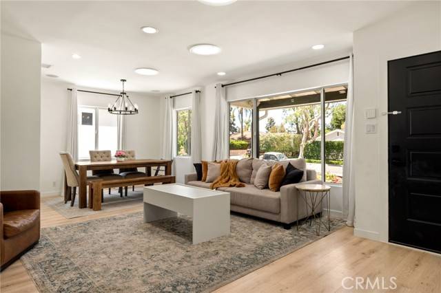 Sherman Oaks, CA 91423,14332 Roblar PL