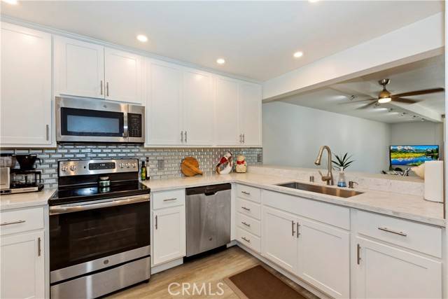Long Beach, CA 90803,5226 Marina Pacifica DR