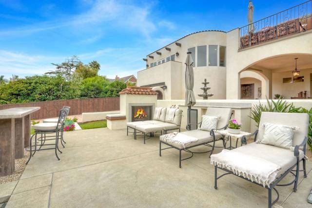 Encinitas, CA 92024,1007 Eolus AVE