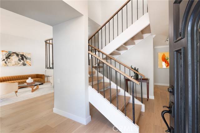 Encino, CA 91436,16990 Escalon DR