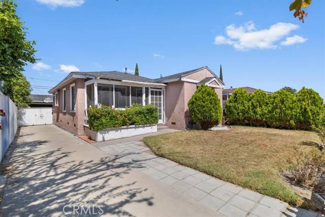 Long Beach, CA 90805,5943 Gardenia AVE