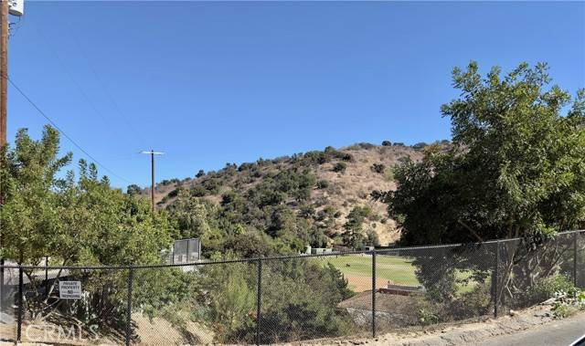 Sherman Oaks, CA 91423,3747 Camino De La Cumbre