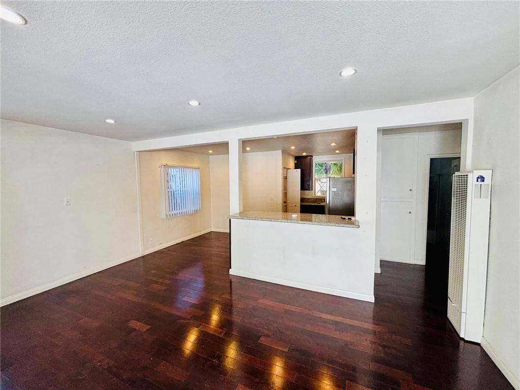 Van Nuys, CA 91405,14756 Lemay ST
