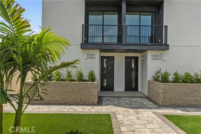 Van Nuys, CA 91405,13942 Vanowen