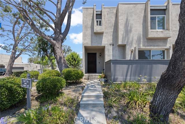 Montebello, CA 90640,236 Ridge Terrace LN