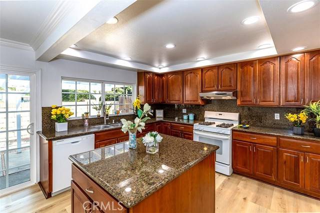 Buena Park, CA 90621,5353 Barrett CIR