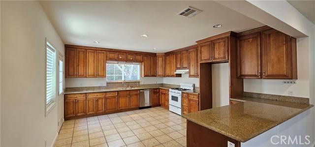 Reseda, CA 91335,7025 Rhea AVE