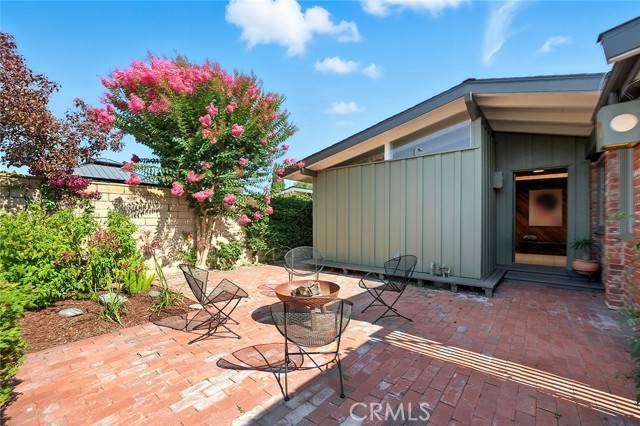 Long Beach, CA 90808,7108 E Mezzanine WAY