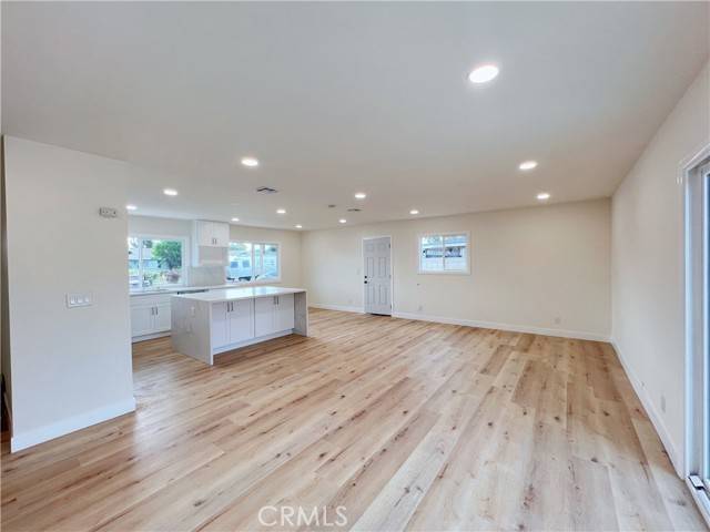 Yorba Linda, CA 92886,5261 Raintree ST