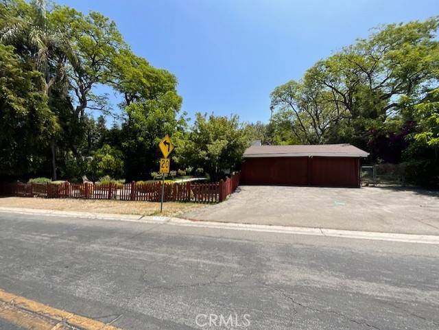 Encino, CA 91316,4748 White Oak AVE