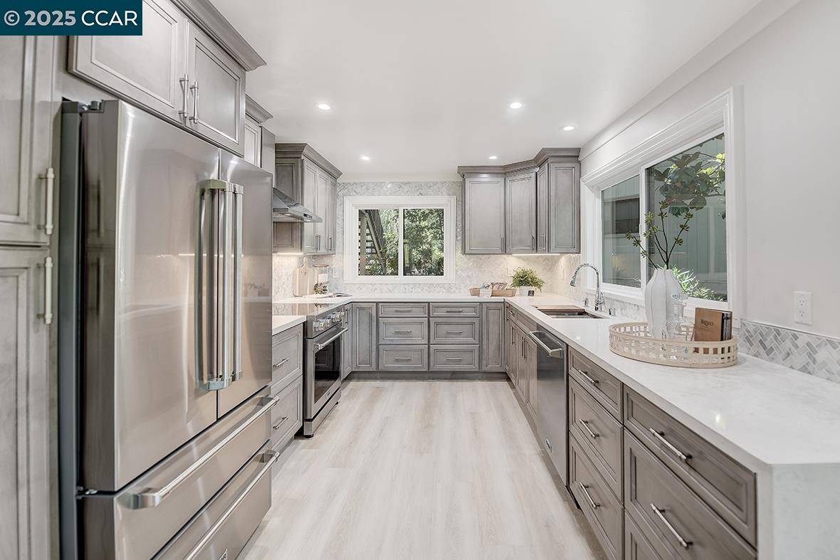 Walnut Creek, CA 94595,3210 Rossmoor Pkwy 2