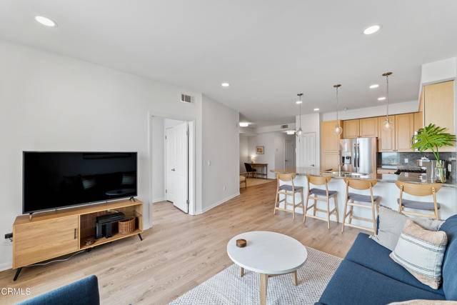Ventura, CA 93001,436 Poli ST 402