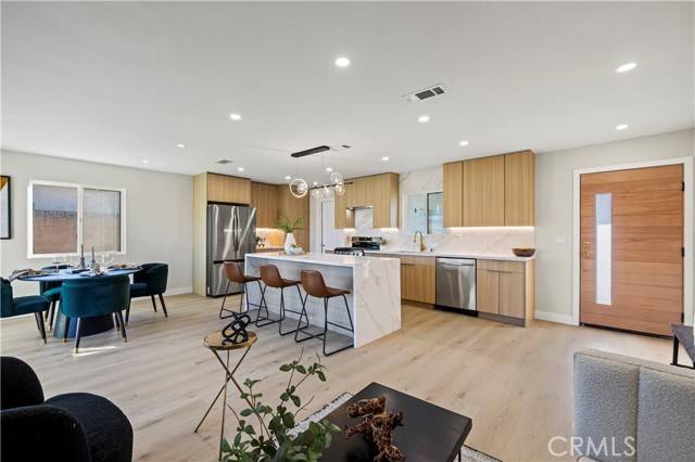 Sylmar, CA 91342,15086 Oro Grande ST