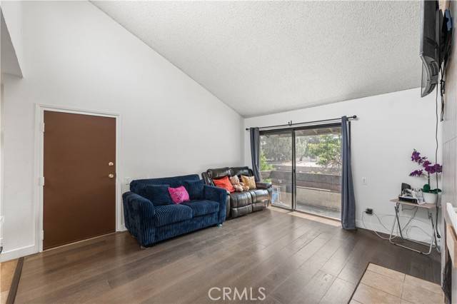 Panorama City, CA 91402,9600 Van Nuys BLD 220