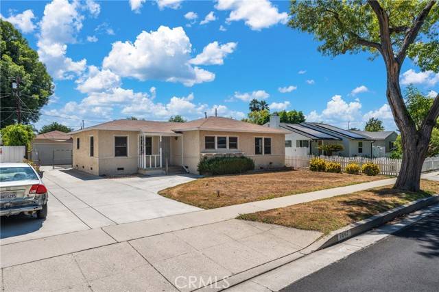 Lake Balboa, CA 91406,7642 Wish AVE