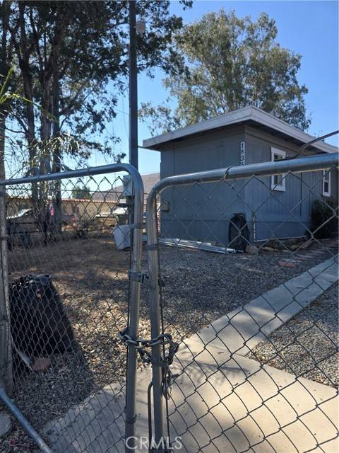 Lake Elsinore, CA 92532,18354 Walnut AVE