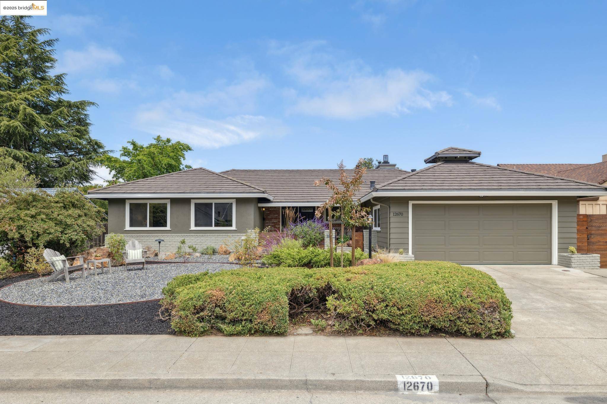 Oakland, CA 94619,12670 Brookpark RD