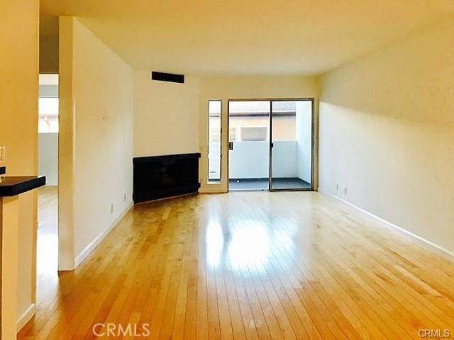 Santa Monica, CA 90403,1033 3rd ST 210