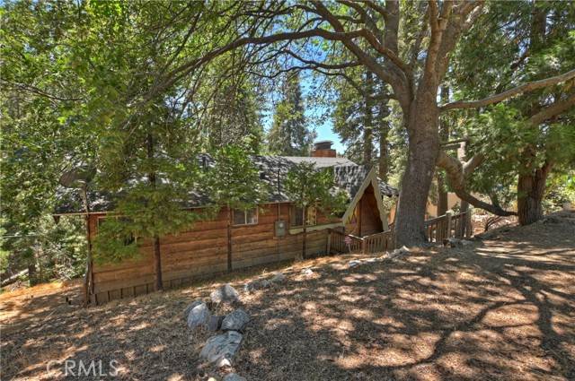 Crestline, CA 92325,812 Arosa DR