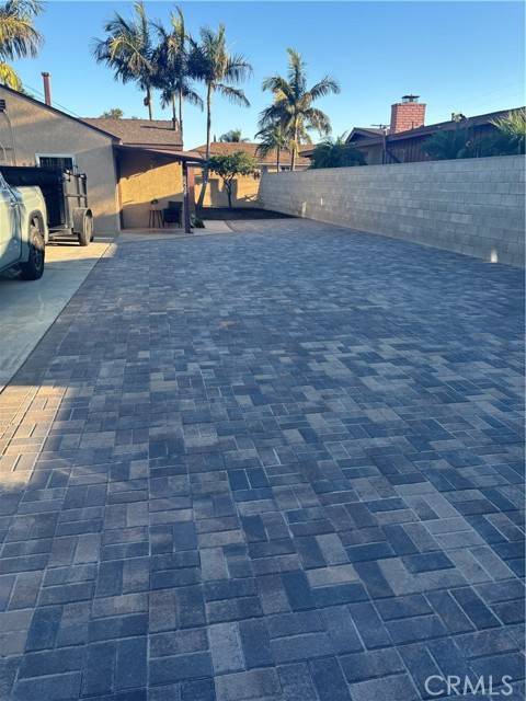 Paramount, CA 90723,8808 Paseo ST