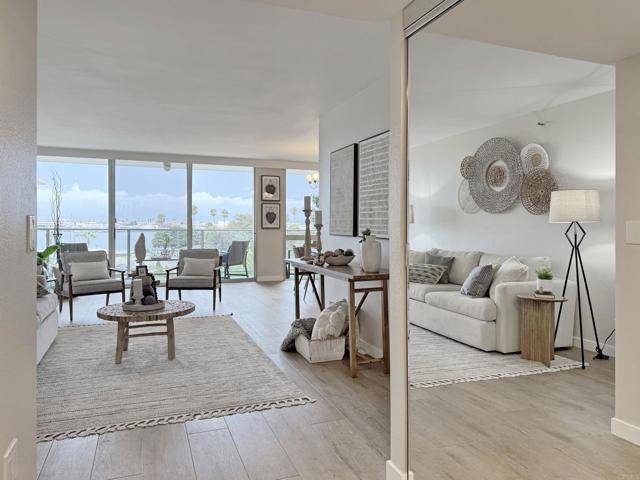 Coronado, CA 92118,1820 Avenida del Mundo 306