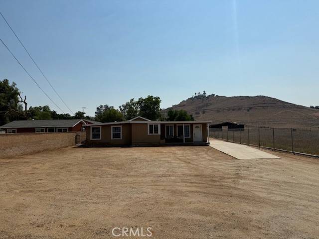 Jurupa Valley, CA 92509,5878 Pedley RD