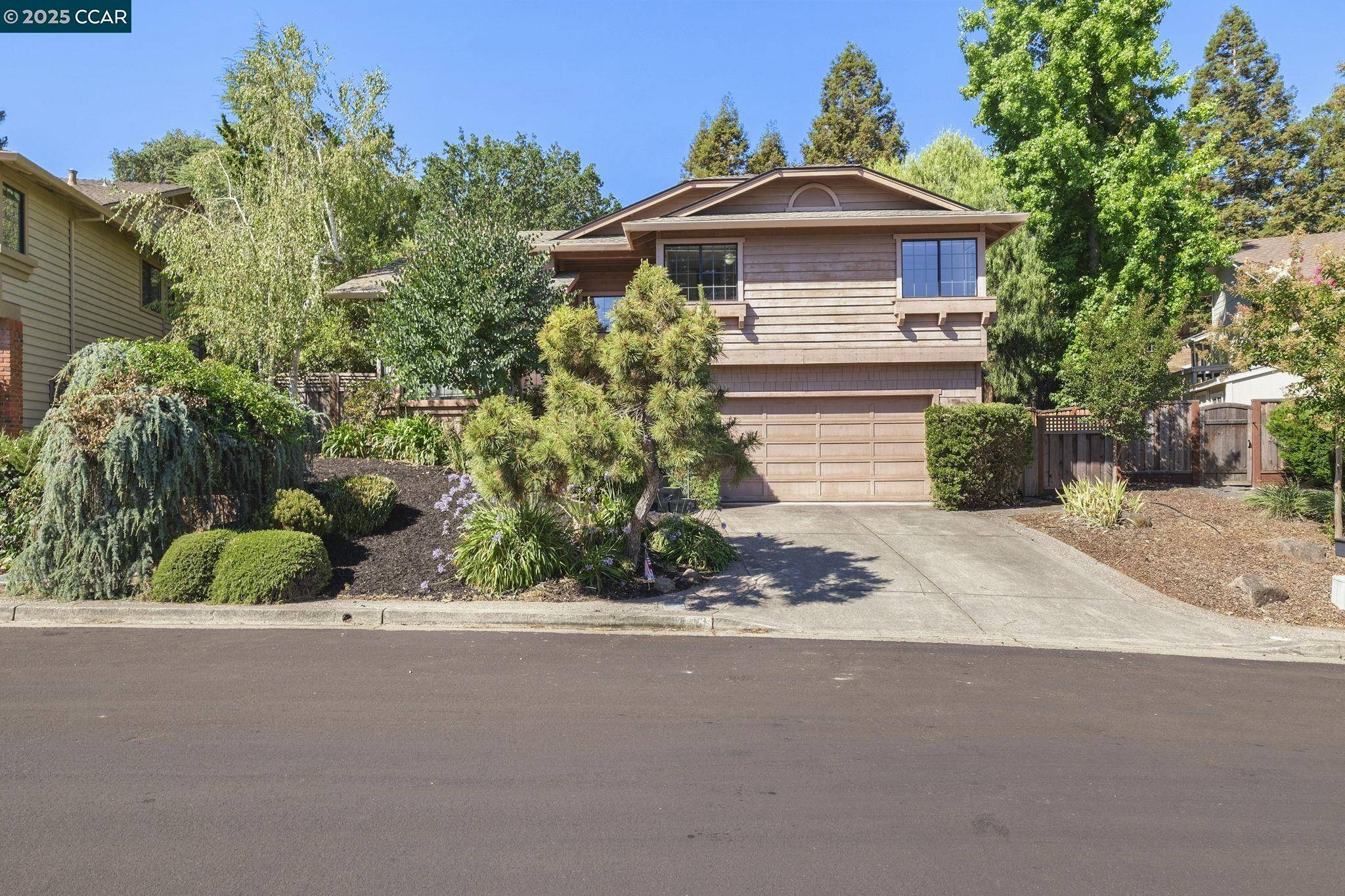 Martinez, CA 94553,1743 Jeanne Cir