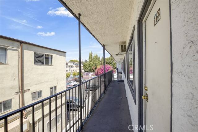 Los Angeles, CA 90065,3411 Drew ST