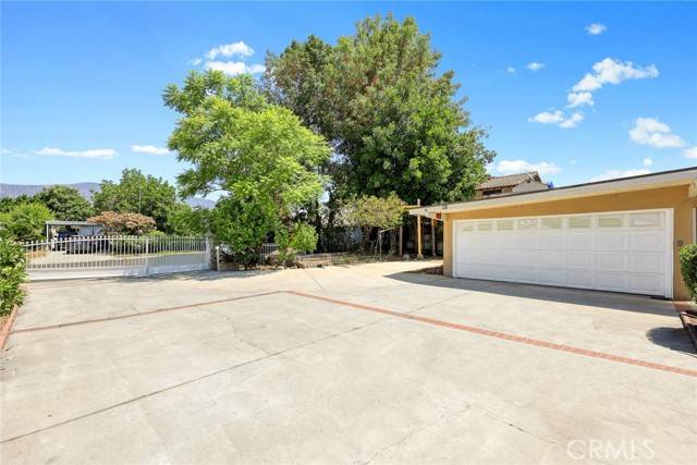 Glendora, CA 91740,802 W Bagnall ST