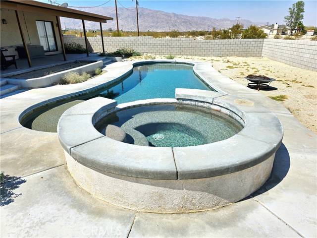 Twentynine Palms, CA 92277,75270 Cottonwood DR