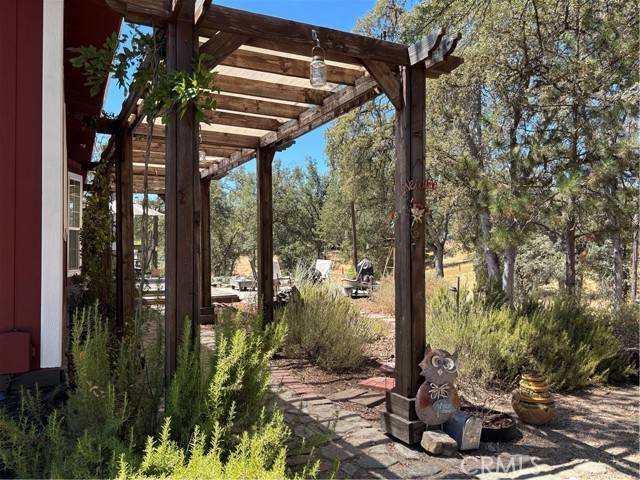 Mariposa, CA 95338,4060 Indian Peak RD