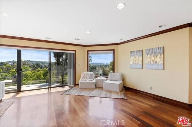 Los Angeles, CA 90065,2792 Fyler PL